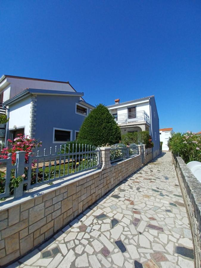 Andela Apartment Pula Exterior foto